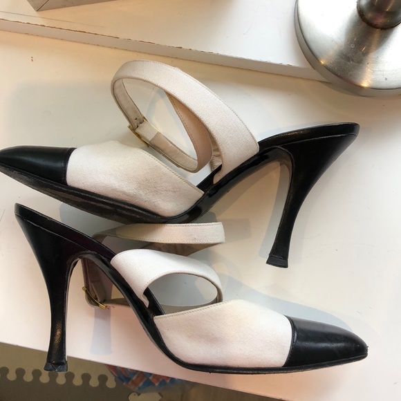 Chanel ankle wrap sandals size 40, fits like 8 - Picture 15 of 16